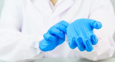 nitrile-glove-manufacturing